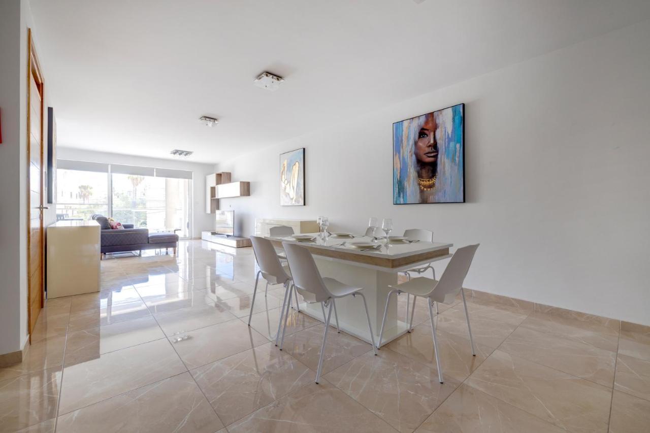 Saint Julian's Marvellous 3Br Apartment In Central St Julians מראה חיצוני תמונה