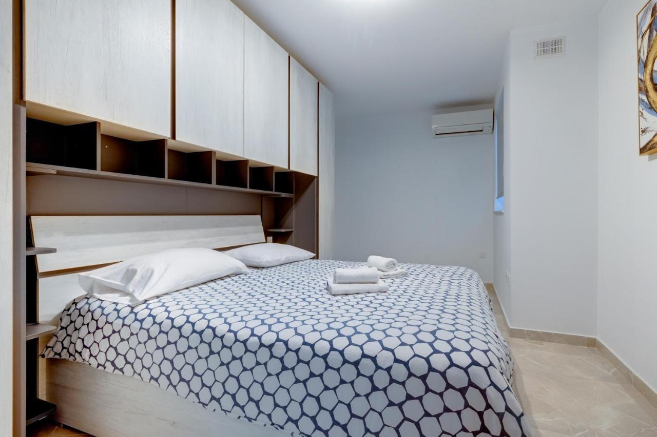Saint Julian's Marvellous 3Br Apartment In Central St Julians מראה חיצוני תמונה